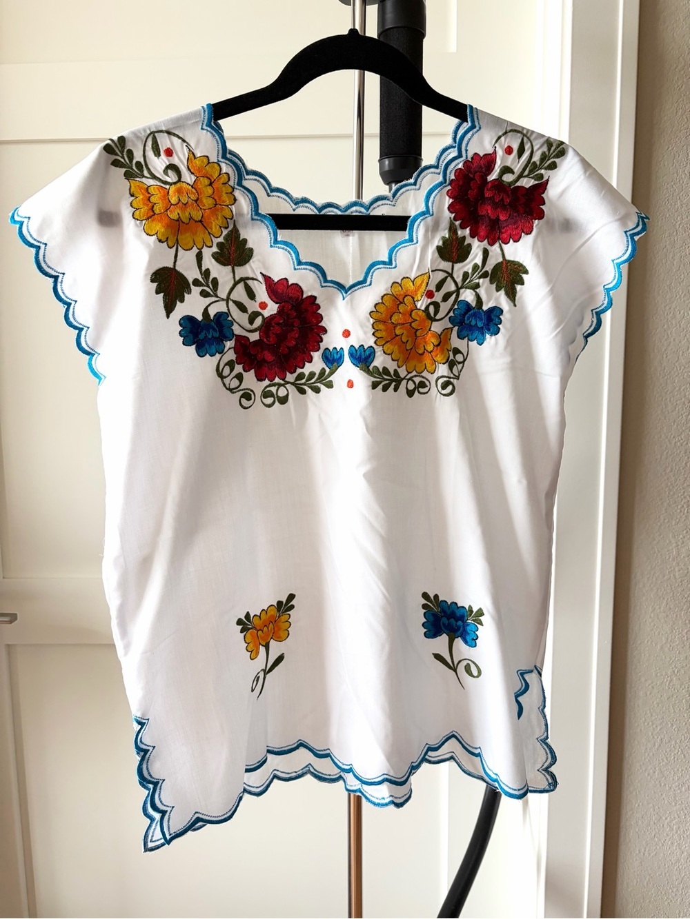 Handmade Mexican Embroidered Blouse White Floral Huipil Size 36 New